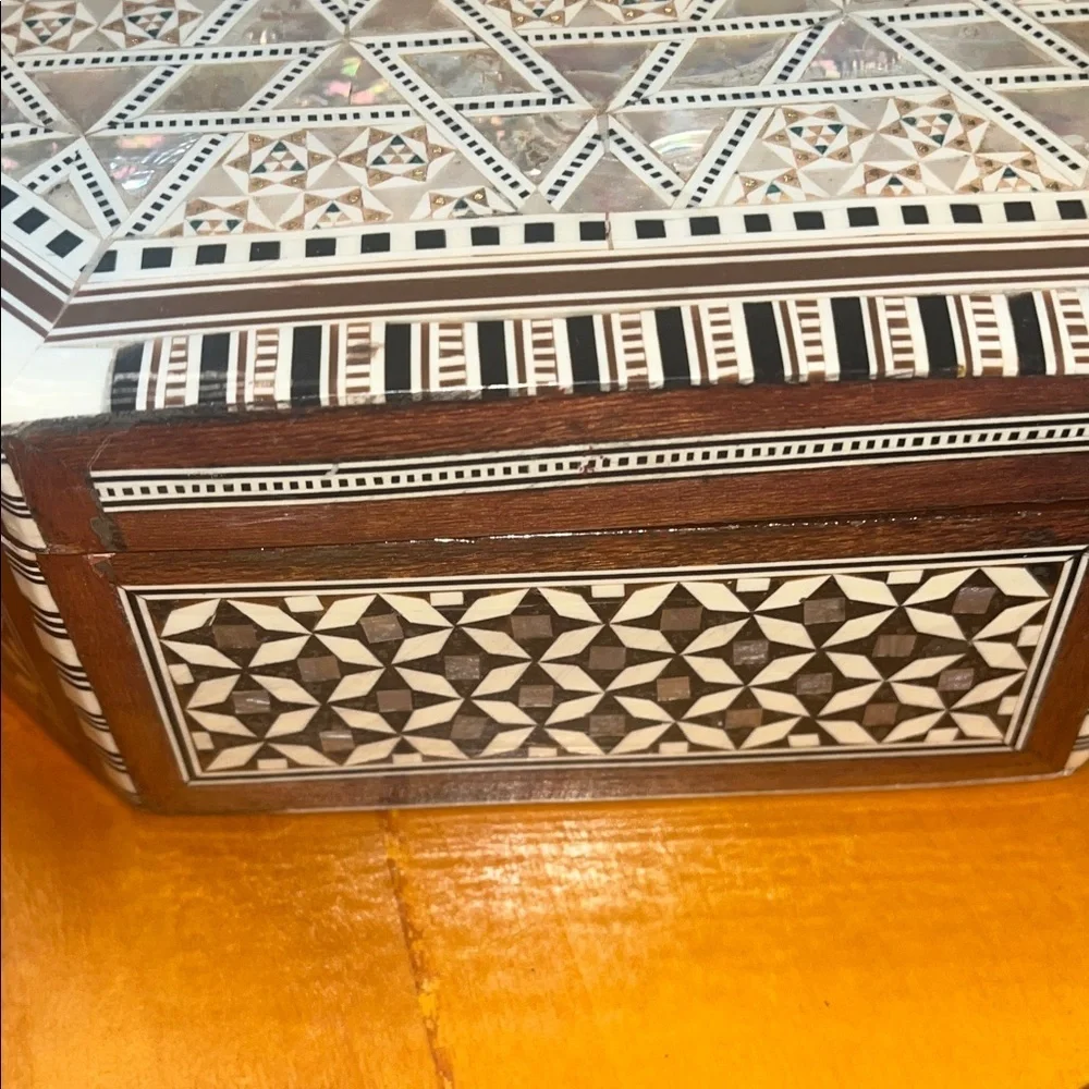 Middle Eastern/Moorish Decorative Box of Inlaid Woods and Mother-of-pearl